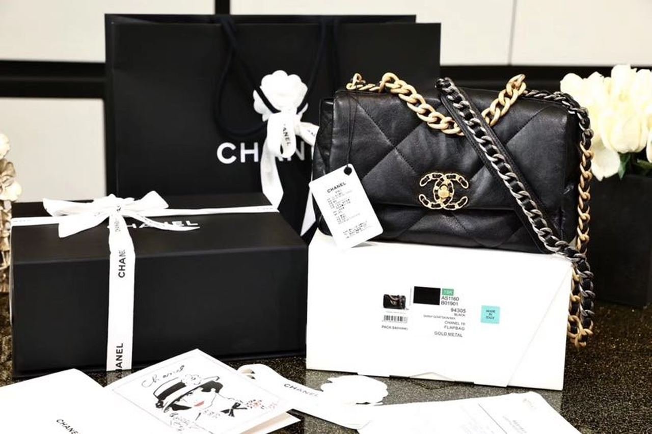 Chanel 19 Flap Bag 26cm Goatskin Leather Spring/Summer Act 1 Collection, Black