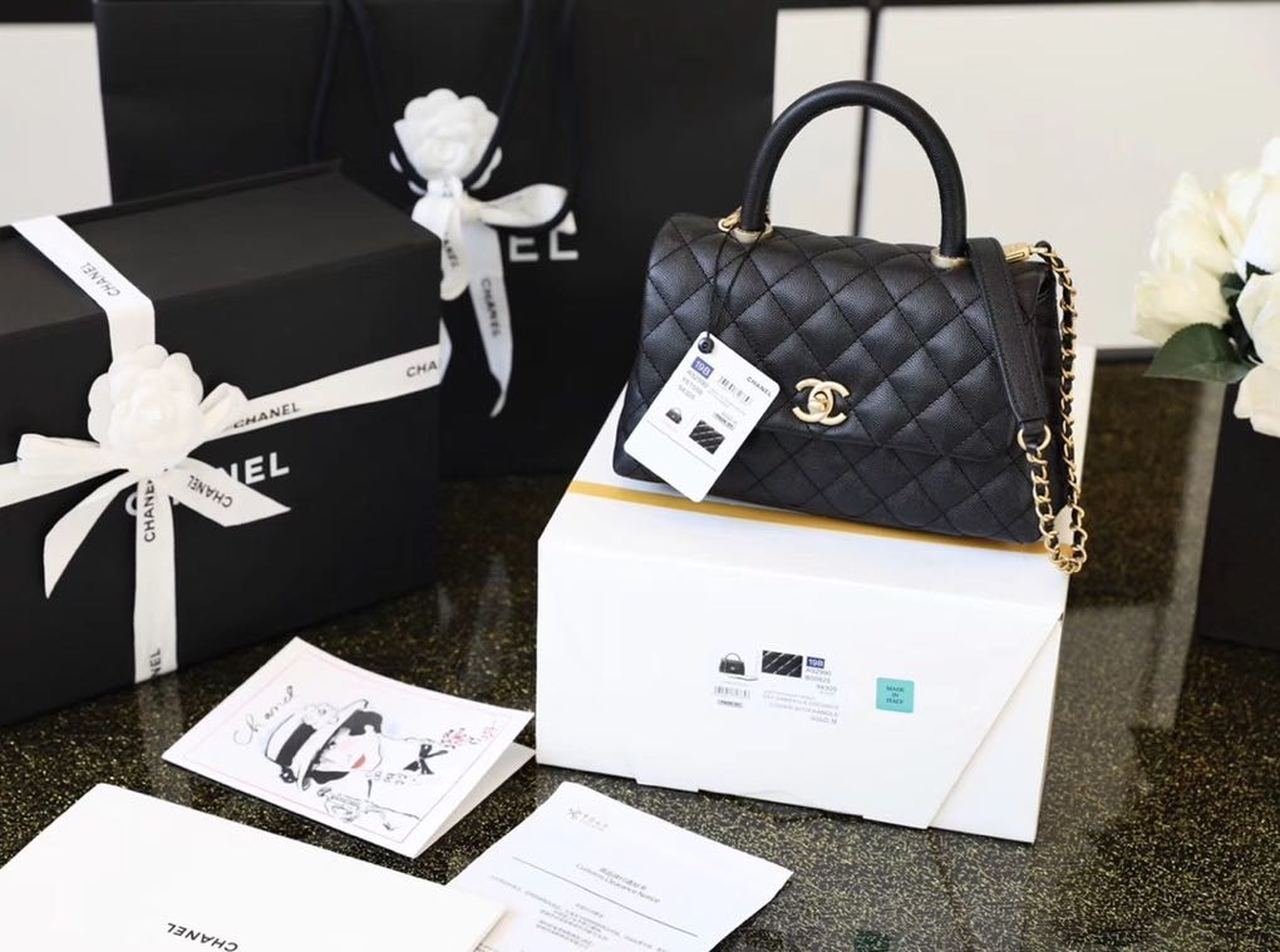 Chanel Coco Handle Quilted Lizard Handle Bag 24cm Caviar Leather Gold Hardware Spring/Summer Act 1 Collection, Black/Red