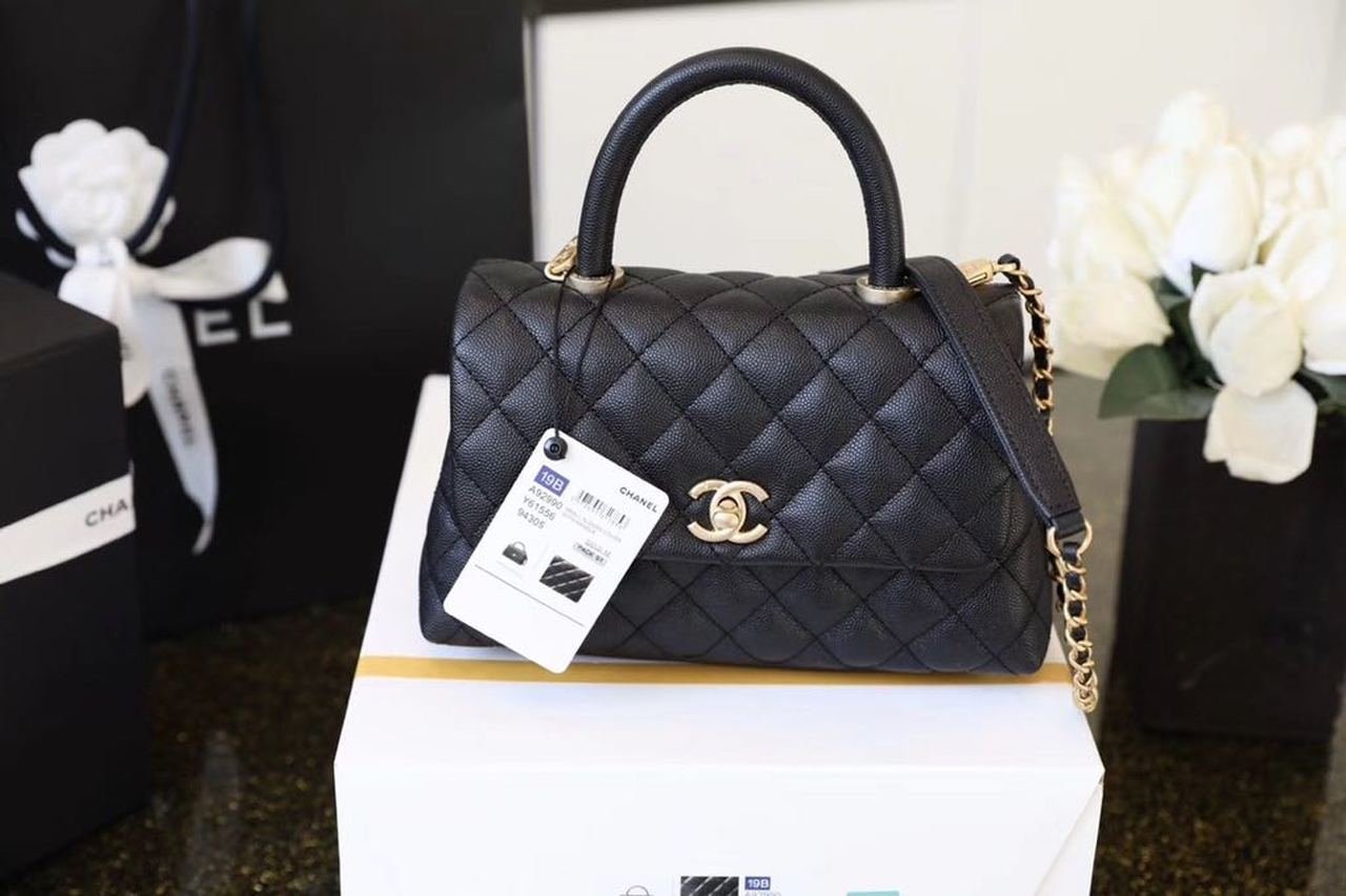 Chanel Coco Handle Quilted Lizard Handle Bag 24cm Caviar Leather Gold Hardware Spring/Summer Act 1 Collection, Black/Red