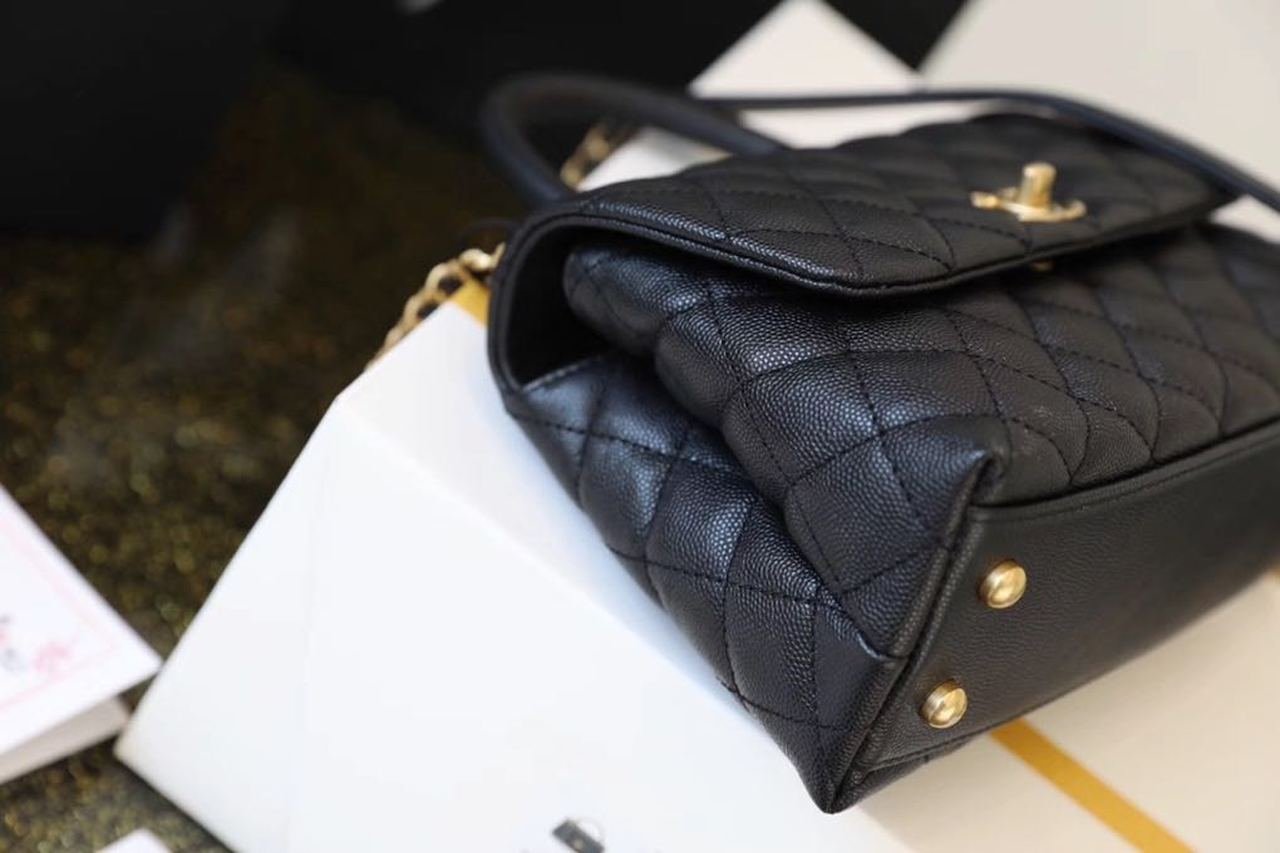 Chanel Coco Handle Quilted Lizard Handle Bag 24cm Caviar Leather Gold Hardware Spring/Summer Act 1 Collection, Black/Red