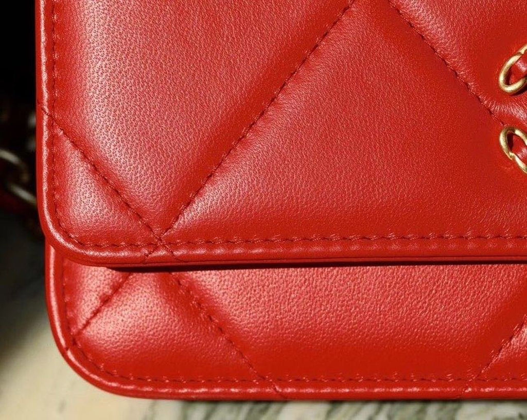 Chanel 19 WOC Flap Bag 20cm Goatskin Leather Spring/Summer Act 1 Collection, Red