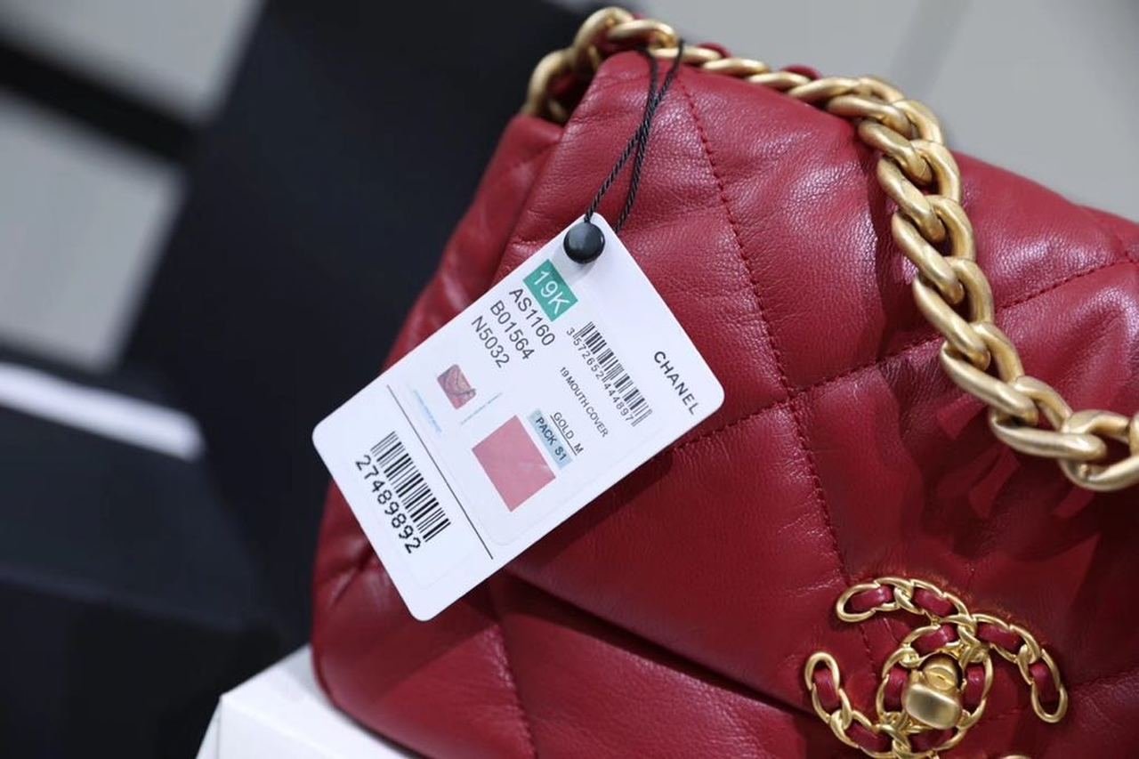 Chanel 19 Flap Bag 26cm Goatskin Leather Spring/Summer Act 1 Collection, Burgundy