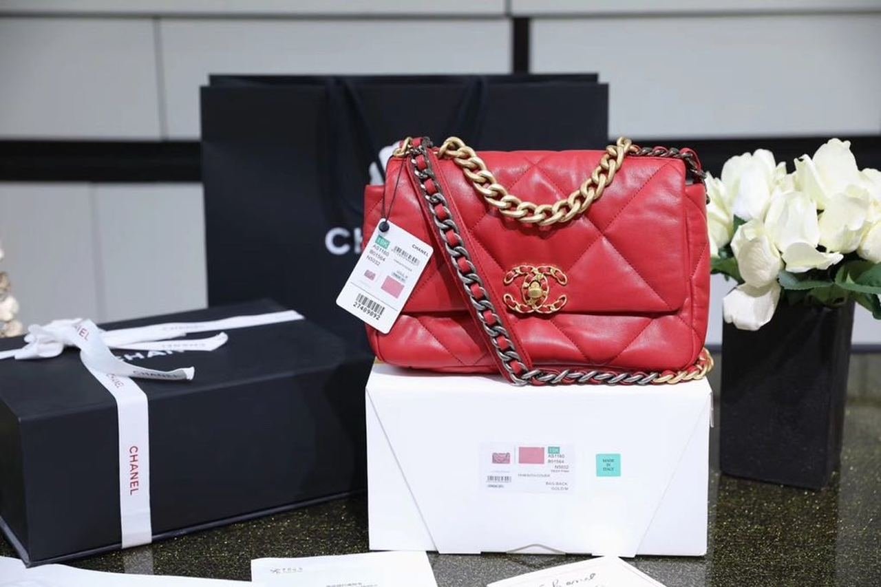 Chanel 19 Flap Bag 26cm Goatskin Leather Spring/Summer Act 1 Collection, Red