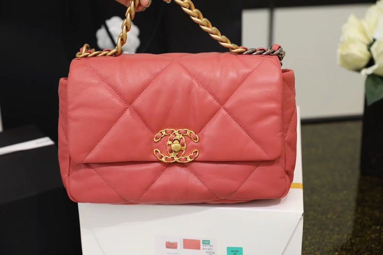 Chanel 19 Flap Bag 26cm Goatskin Leather Spring/Summer Act 1 Collection, Rose Pink