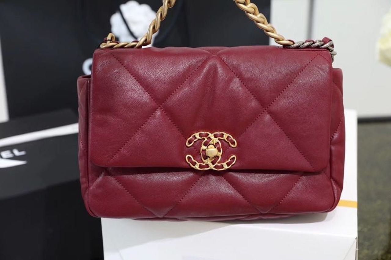 Chanel 19 Flap Bag 26cm Goatskin Leather Spring/Summer Act 1 Collection, Bordeaux