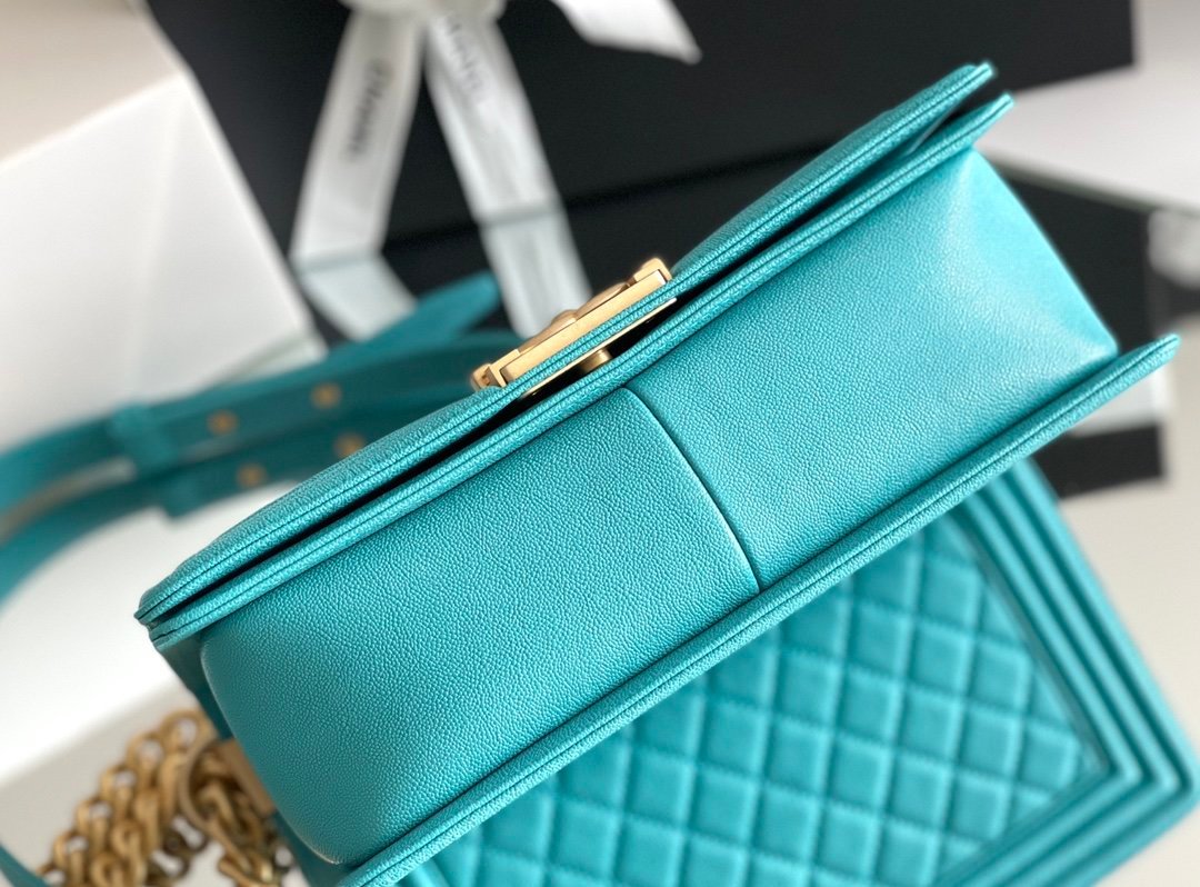 Chanel Medium Classic Flapbag 25cm Blue