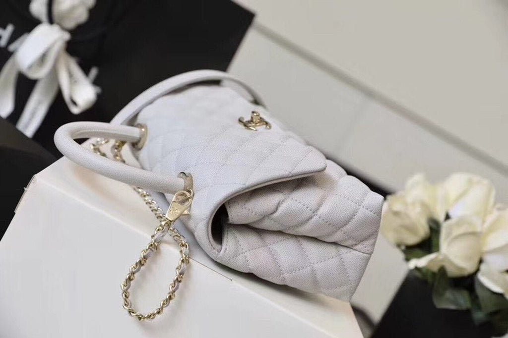Chanel Coco Handle Quilted Handle Bag 24cm Caviar Leather Gold Hardware Spring/Summer Act 1 Collection White