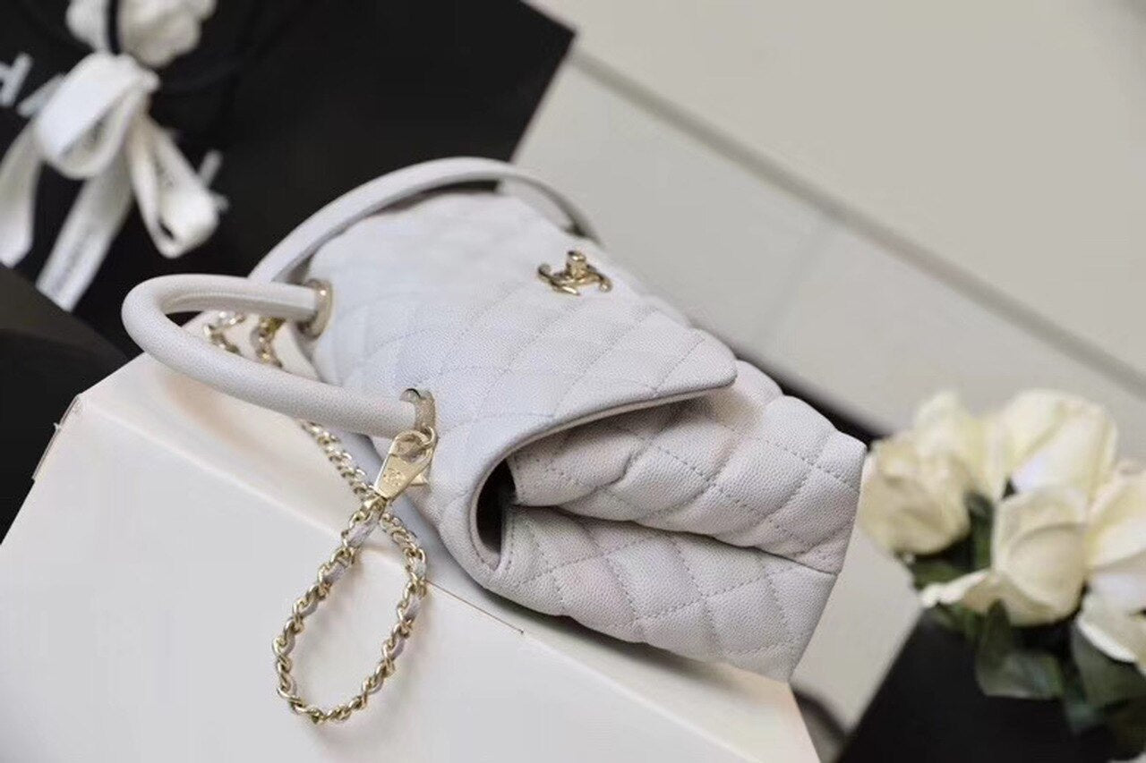 Chanel Coco Handle Quilted Handle Bag 24cm Caviar Leather Gold Hardware Spring/Summer Act 1 Collection White