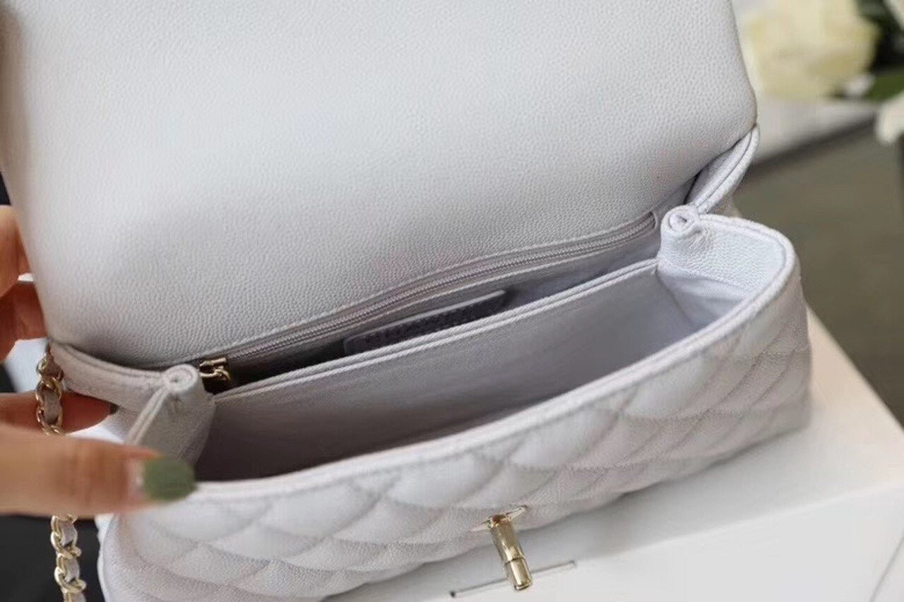 Chanel Coco Handle Quilted Handle Bag 24cm Caviar Leather Gold Hardware Spring/Summer Act 1 Collection White