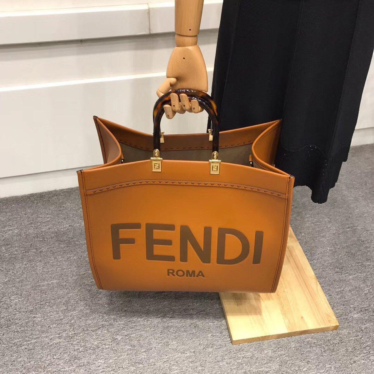 Fendi Sunshine Shopper Tote Bag 40cm Calfskin Leather Spring/Summer Collection, Brown