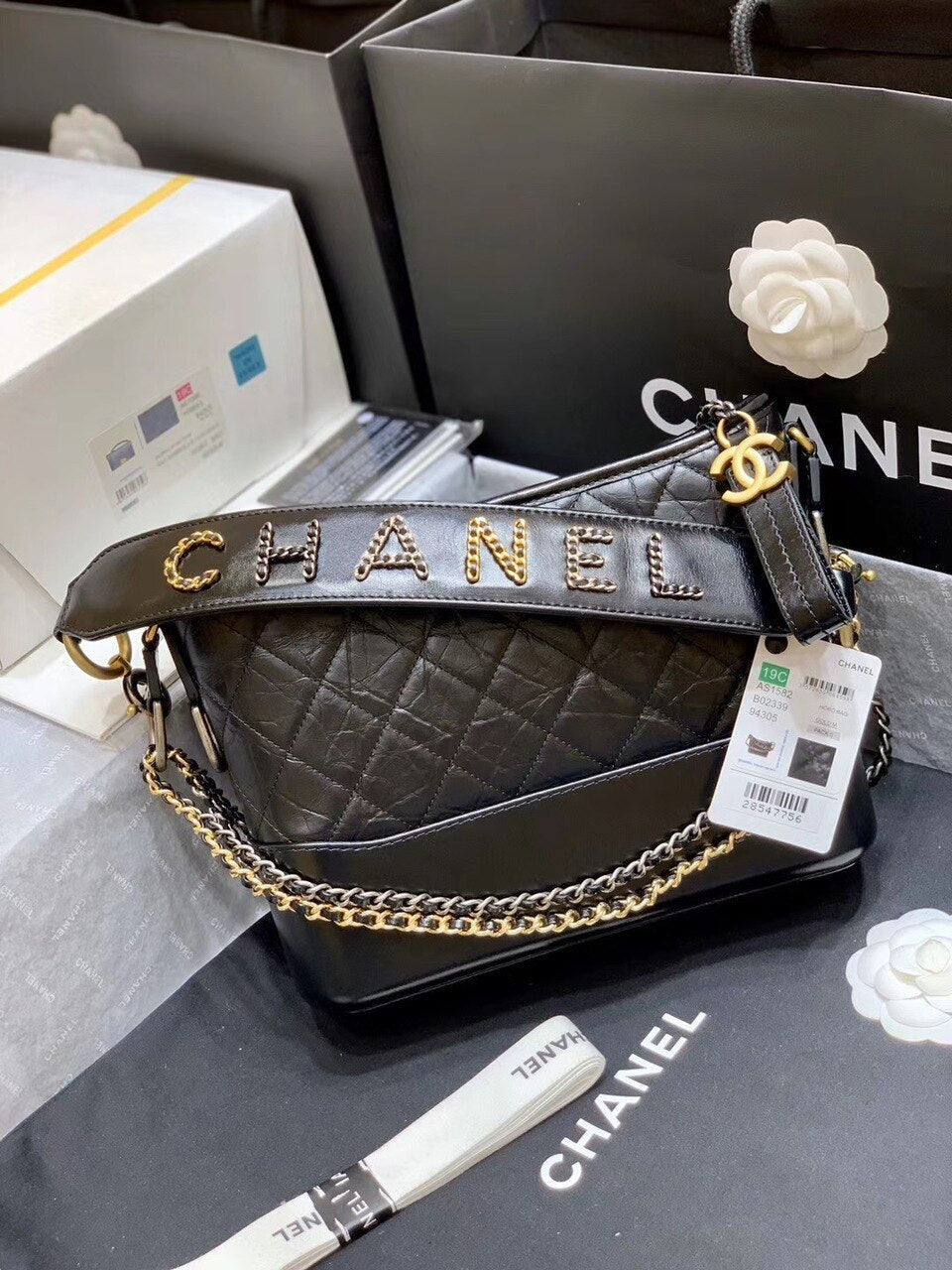 Chanel Gabrielle Hobo Bag 25cm AS1582 Bi-Color Hardware Aged Calfskin Leather Spring/Summer Act 1 Collection Black
