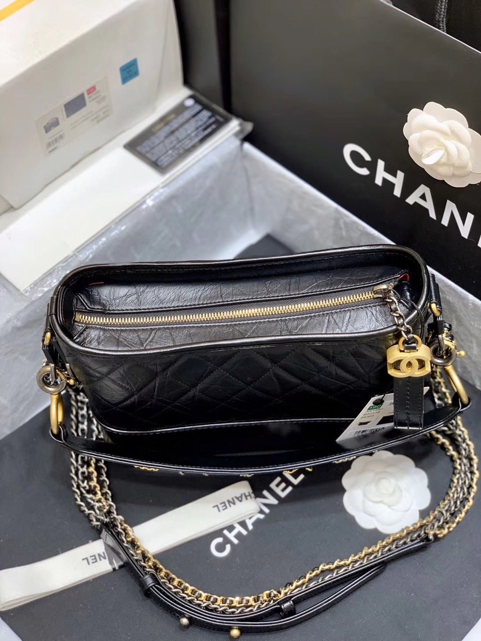 Chanel Gabrielle Hobo Bag 25cm AS1582 Bi-Color Hardware Aged Calfskin Leather Spring/Summer Act 1 Collection Black