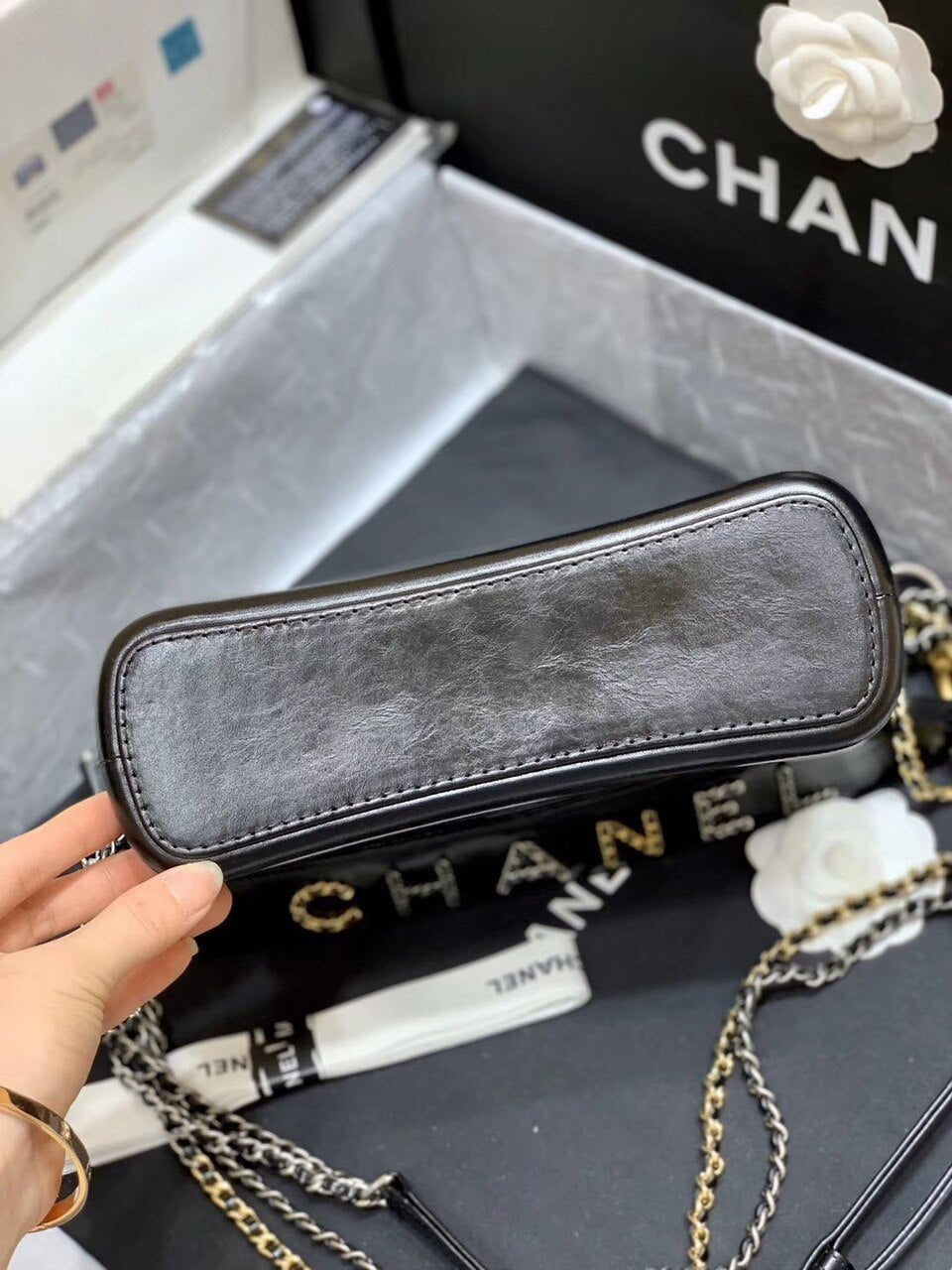 Chanel Gabrielle Hobo Bag 25cm AS1582 Bi-Color Hardware Aged Calfskin Leather Spring/Summer Act 1 Collection Black