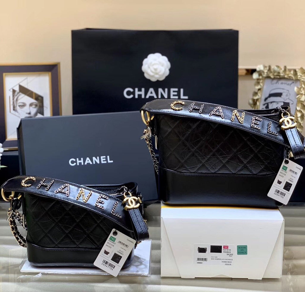 Chanel Gabrielle Hobo Bag 25cm AS1582 Bi-Color Hardware Aged Calfskin Leather Spring/Summer Act 1 Collection Black
