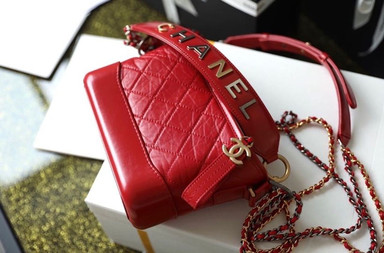 Chanel Gabrielle Hobo Bag 18cm AS0865 Bi-Color Hardware Aged Calfskin Leather Spring/Summer Act 1 Collection Red