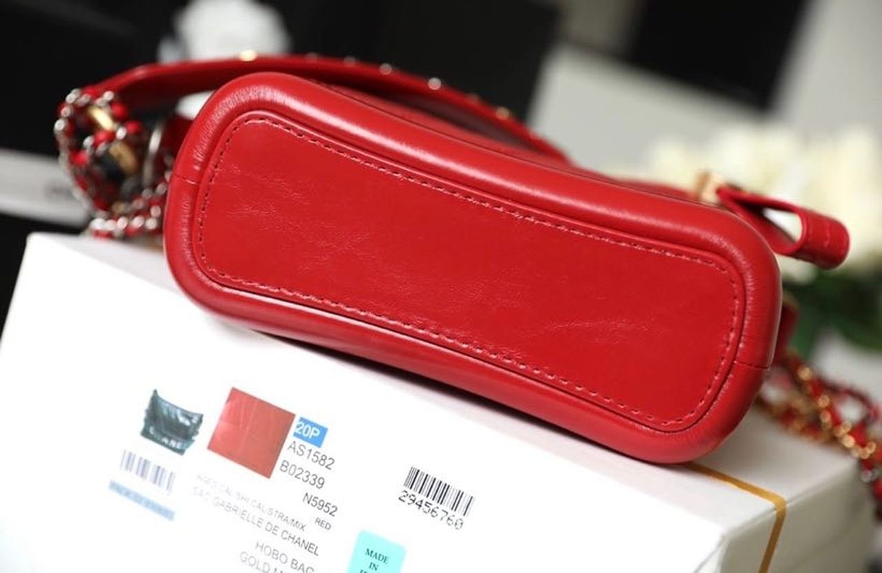 Chanel Gabrielle Hobo Bag 18cm AS0865 Bi-Color Hardware Aged Calfskin Leather Spring/Summer Act 1 Collection Red