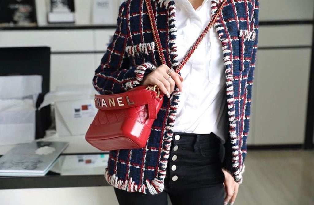 Chanel Gabrielle Hobo Bag 18cm AS0865 Bi-Color Hardware Aged Calfskin Leather Spring/Summer Act 1 Collection Red