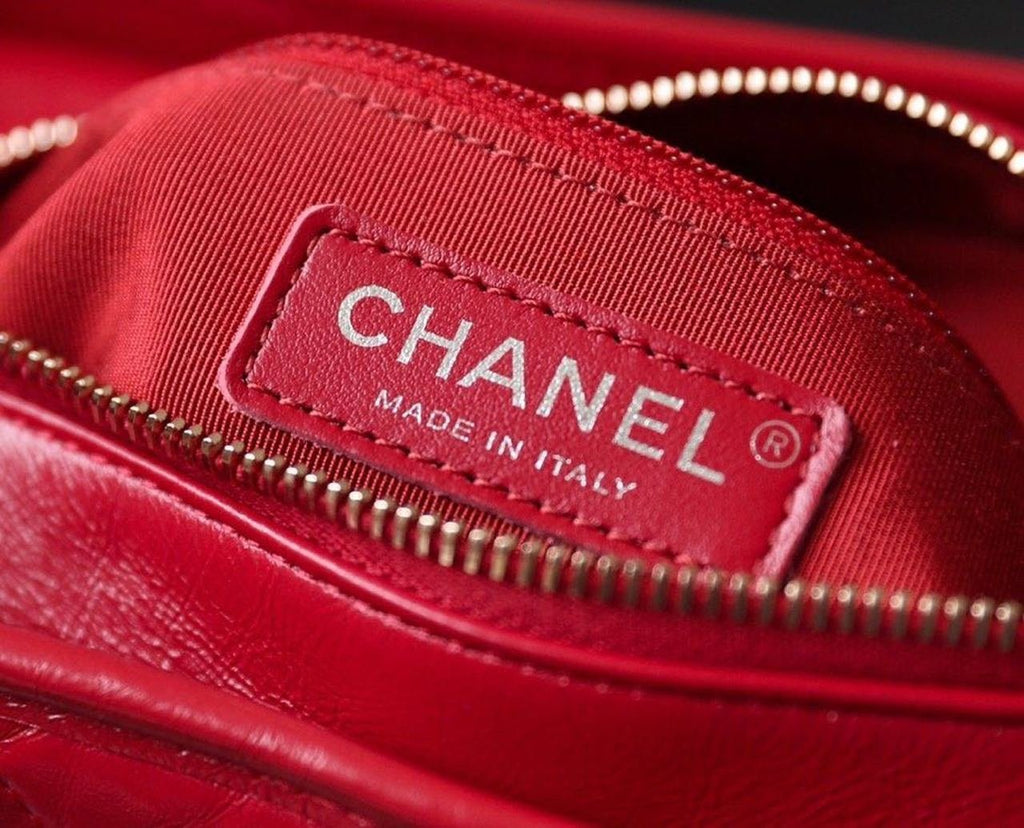 Chanel Gabrielle Hobo Bag 18cm AS0865 Bi-Color Hardware Aged Calfskin Leather Spring/Summer Act 1 Collection Red