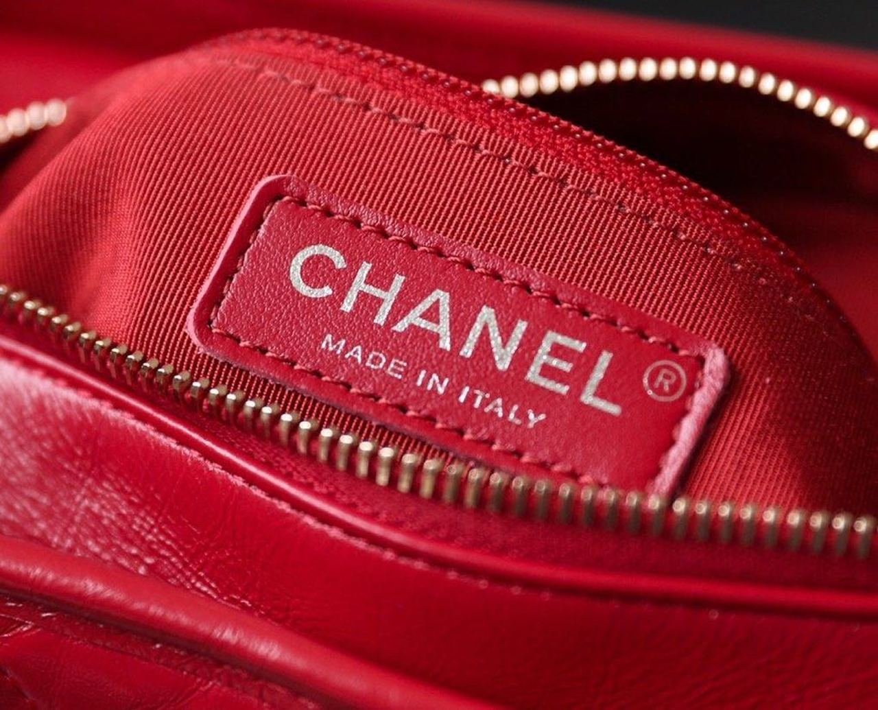 Chanel Gabrielle Hobo Bag 18cm AS0865 Bi-Color Hardware Aged Calfskin Leather Spring/Summer Act 1 Collection Red