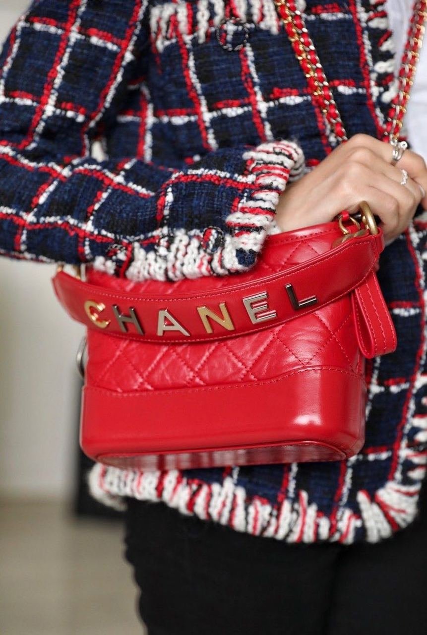 Chanel Gabrielle Hobo Bag 18cm AS0865 Bi-Color Hardware Aged Calfskin Leather Spring/Summer Act 1 Collection Red
