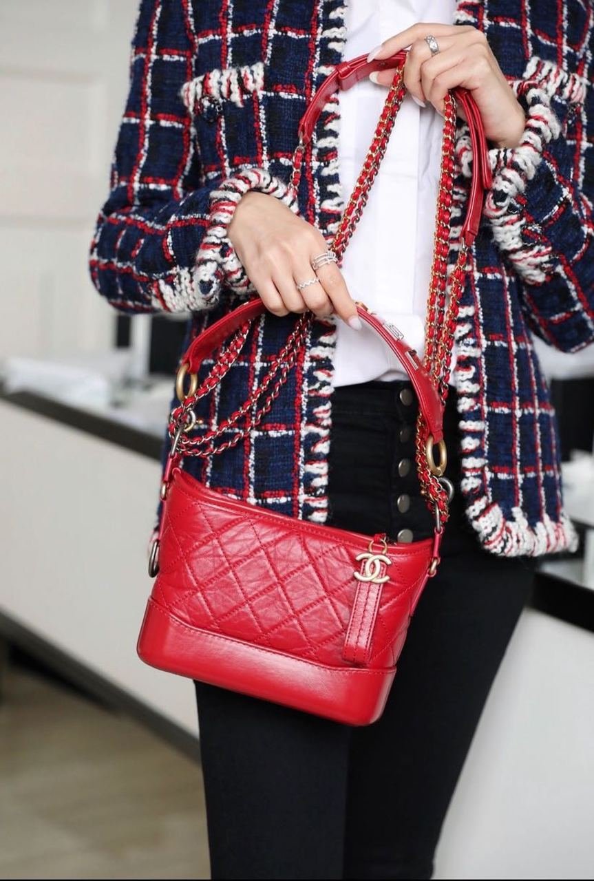 Chanel Gabrielle Hobo Bag 18cm AS0865 Bi-Color Hardware Aged Calfskin Leather Spring/Summer Act 1 Collection Red