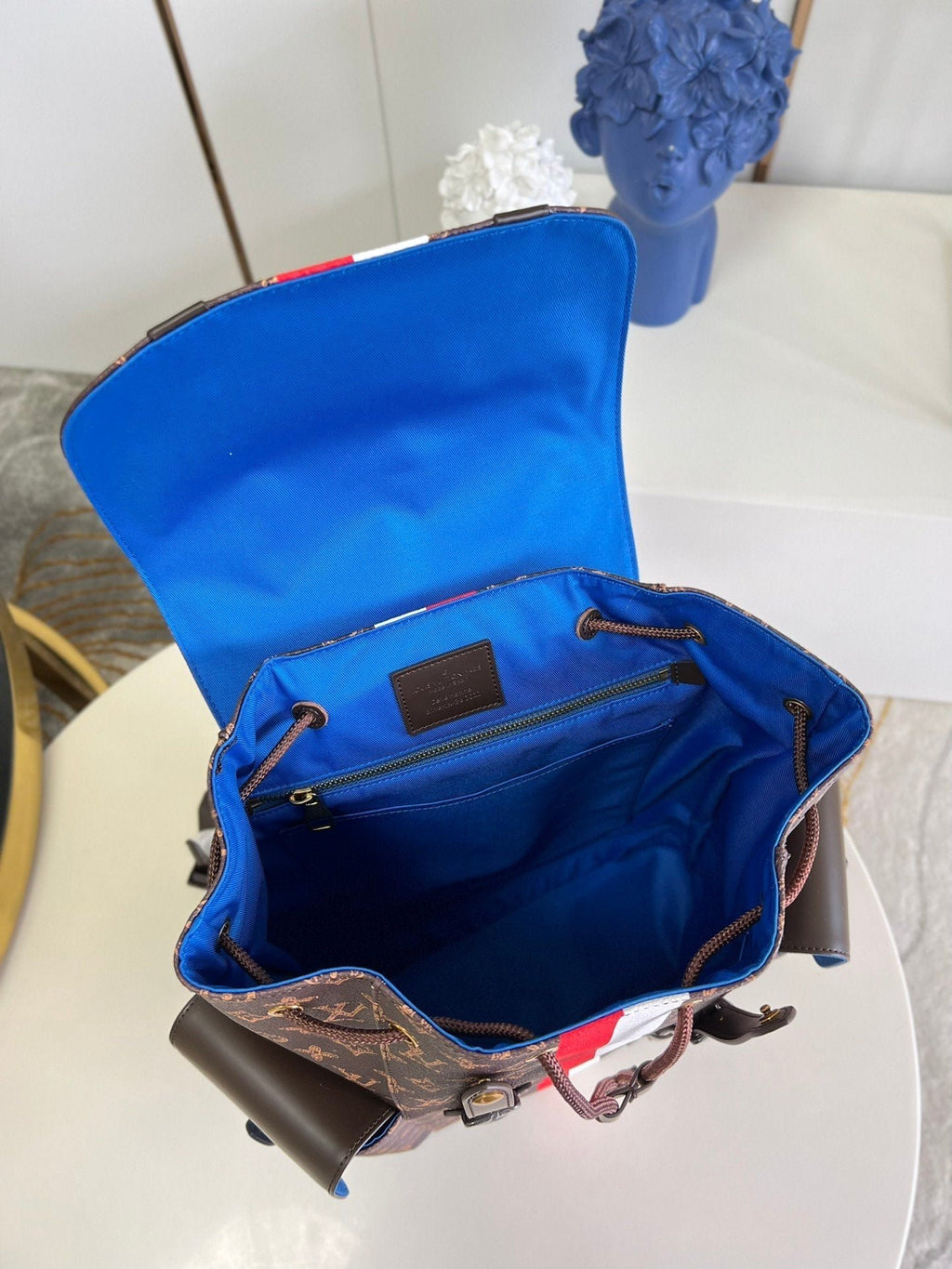 Louis Vuitton M59662 Christopher 44cm