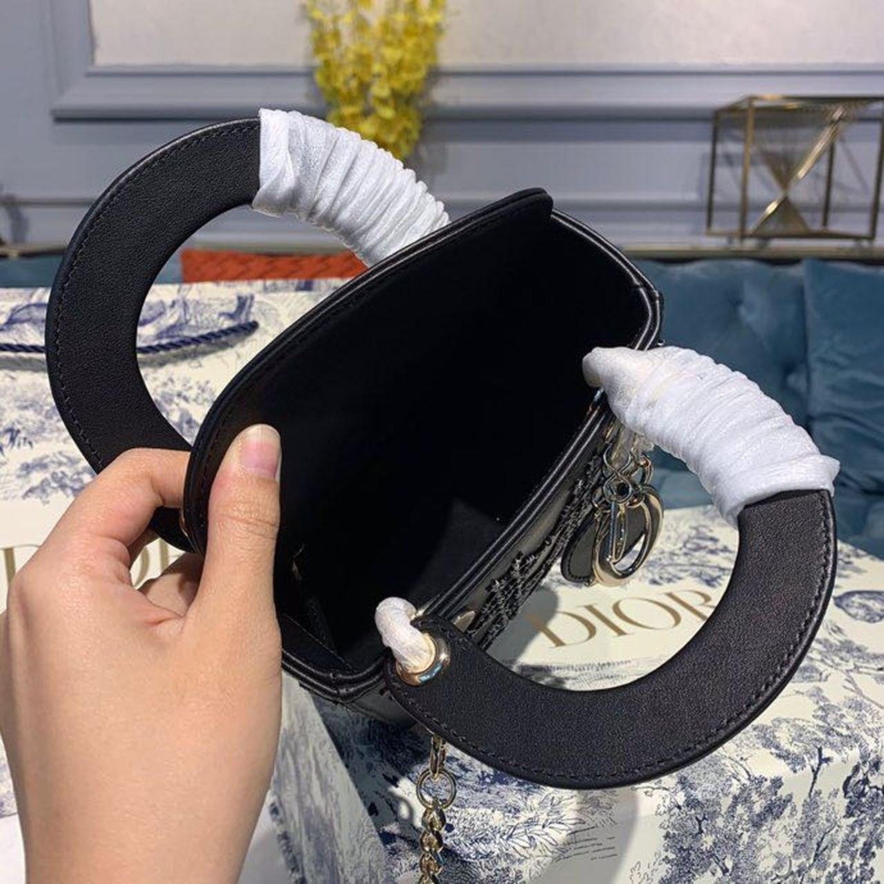 Christian Dior Mini Lady Dior Bag 18cm with Chain Silver Hardware Embroidered Lambskin Leather Spring/Summer Collection, Black