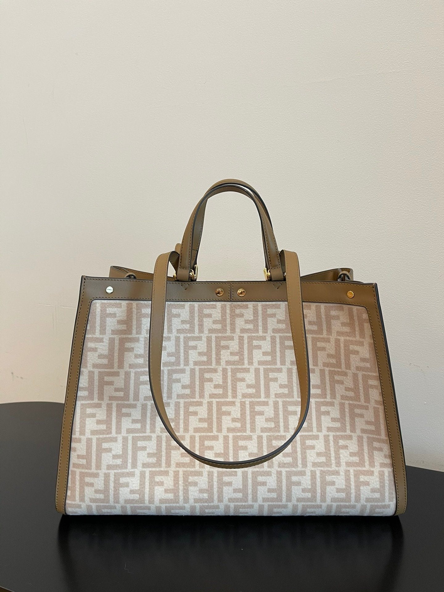 Fendi Peekaboo X-tote Bag 41cm Beige