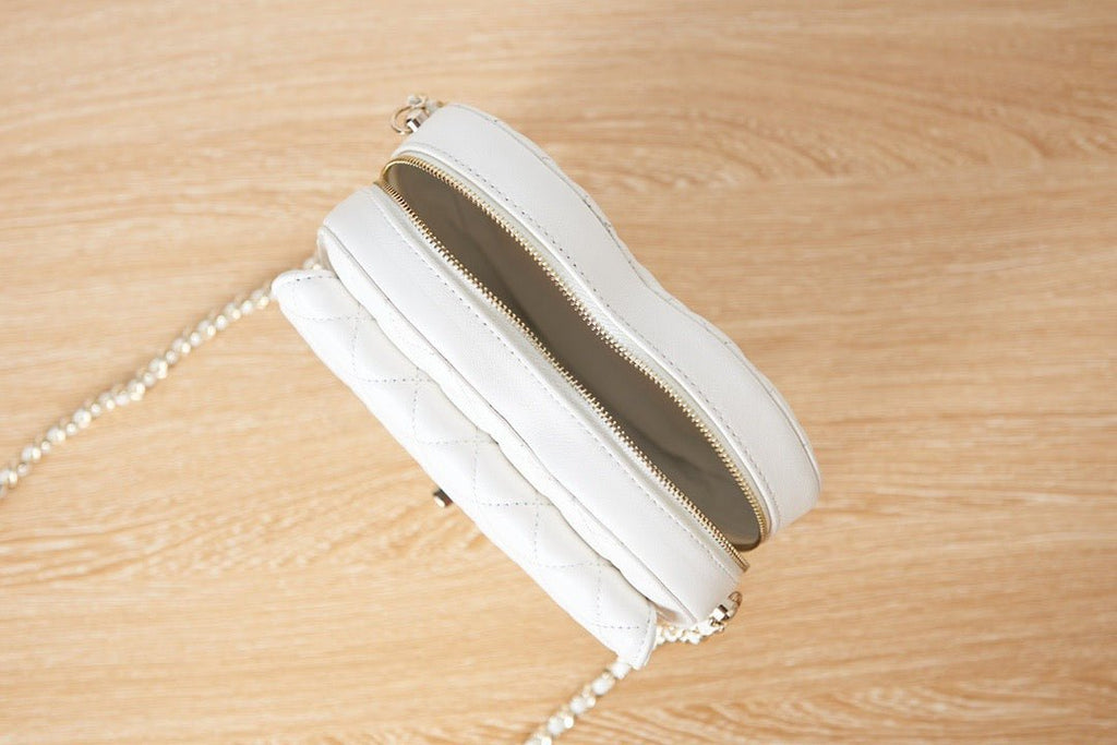 Chanel Mini Heartbag Gold Hardware AS3191 16.5cm White