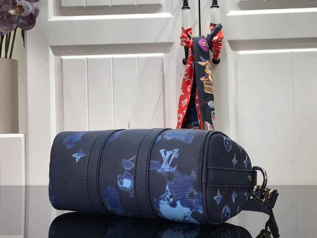 Louis Vuitton Monogram 20cm Black