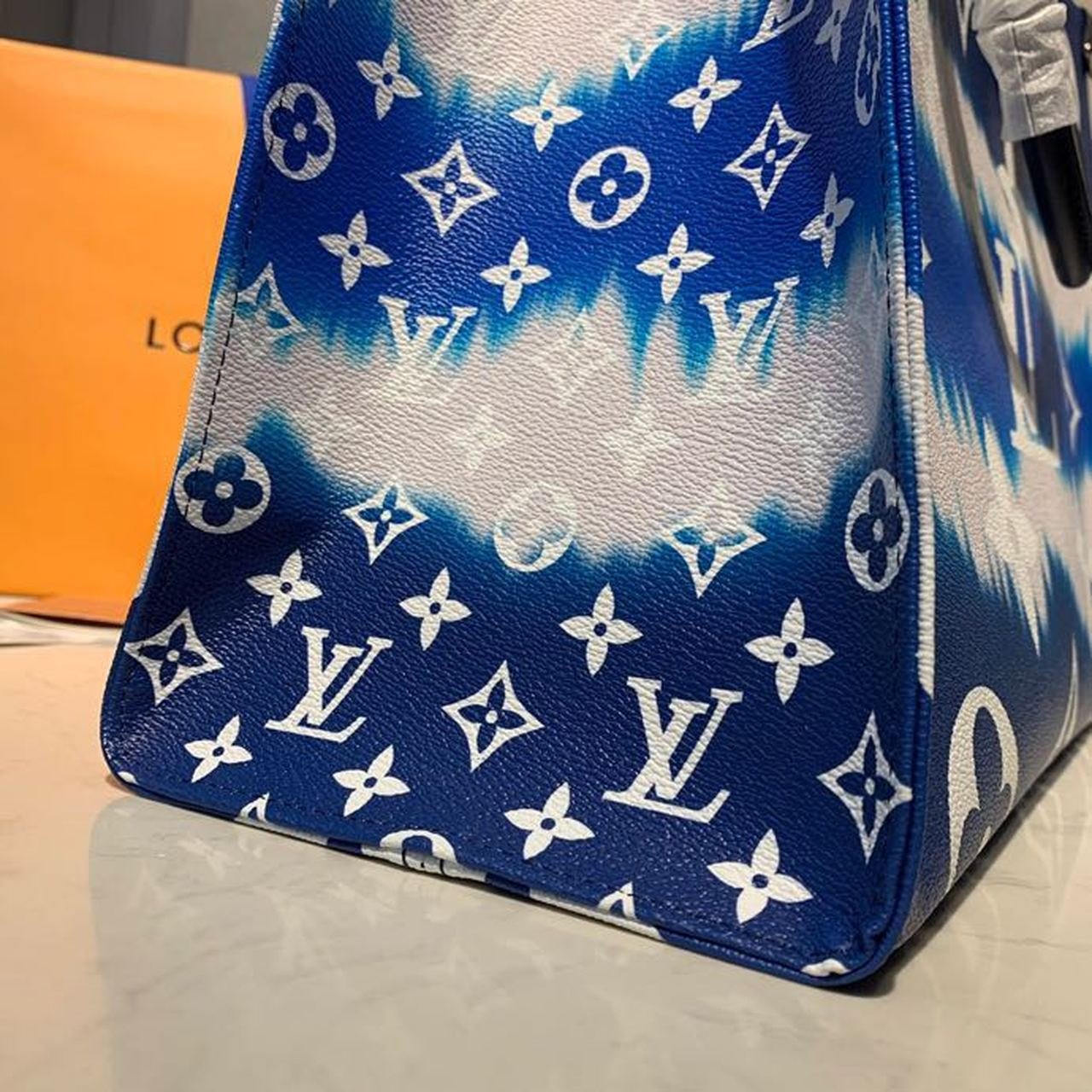 Louis Vuitton Tie Dye Escale OnTheGo Bag 40cm Monogram Canvas Spring/Summer Collection M45121, Blue