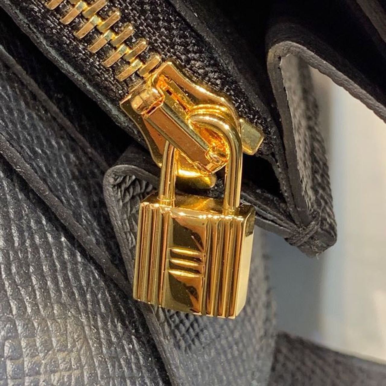 Hermes Kelly Wallet To Go Woc Black With Gold Toned Hardware Bag For Women 8.2in/21cm