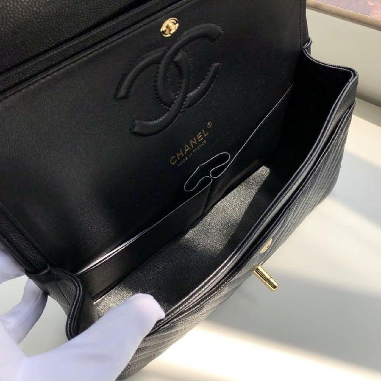 Chanel Chevron Classic Flap Bag 25cm Gold Hardware Caviar Leather Spring/Summer Collection Black