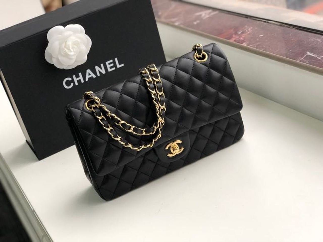 Chanel Classic Flap Bag 25cm Gold Hardware Lambskin Leather Spring/Summer Collection Black