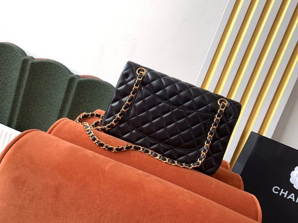 Chanel Classic Flap Bag 25cm Gold Hardware Lambskin Leather Spring/Summer Collection Black