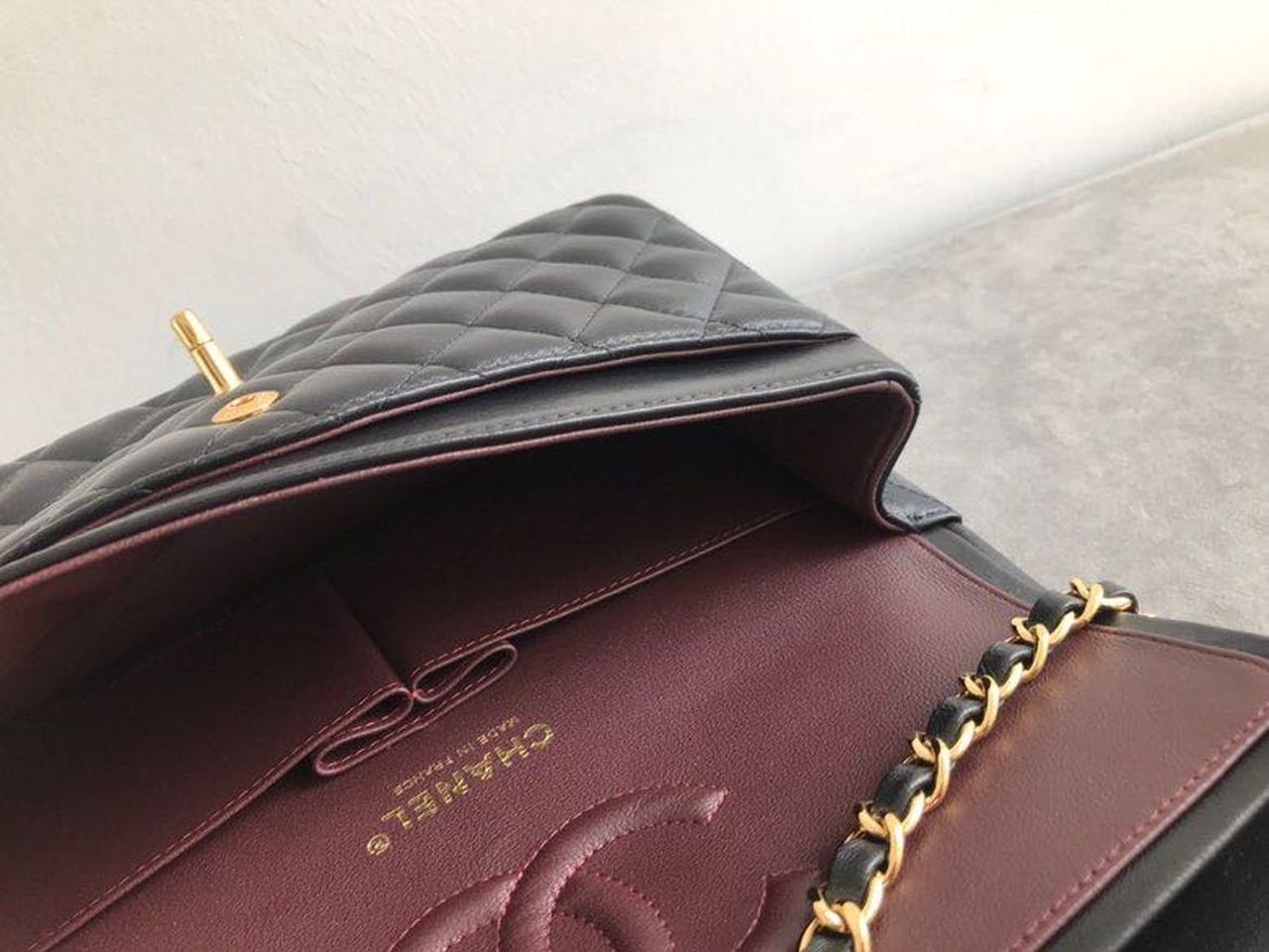 Chanel Classic Flap Bag 25cm Gold Hardware Lambskin Leather Spring/Summer Collection Black