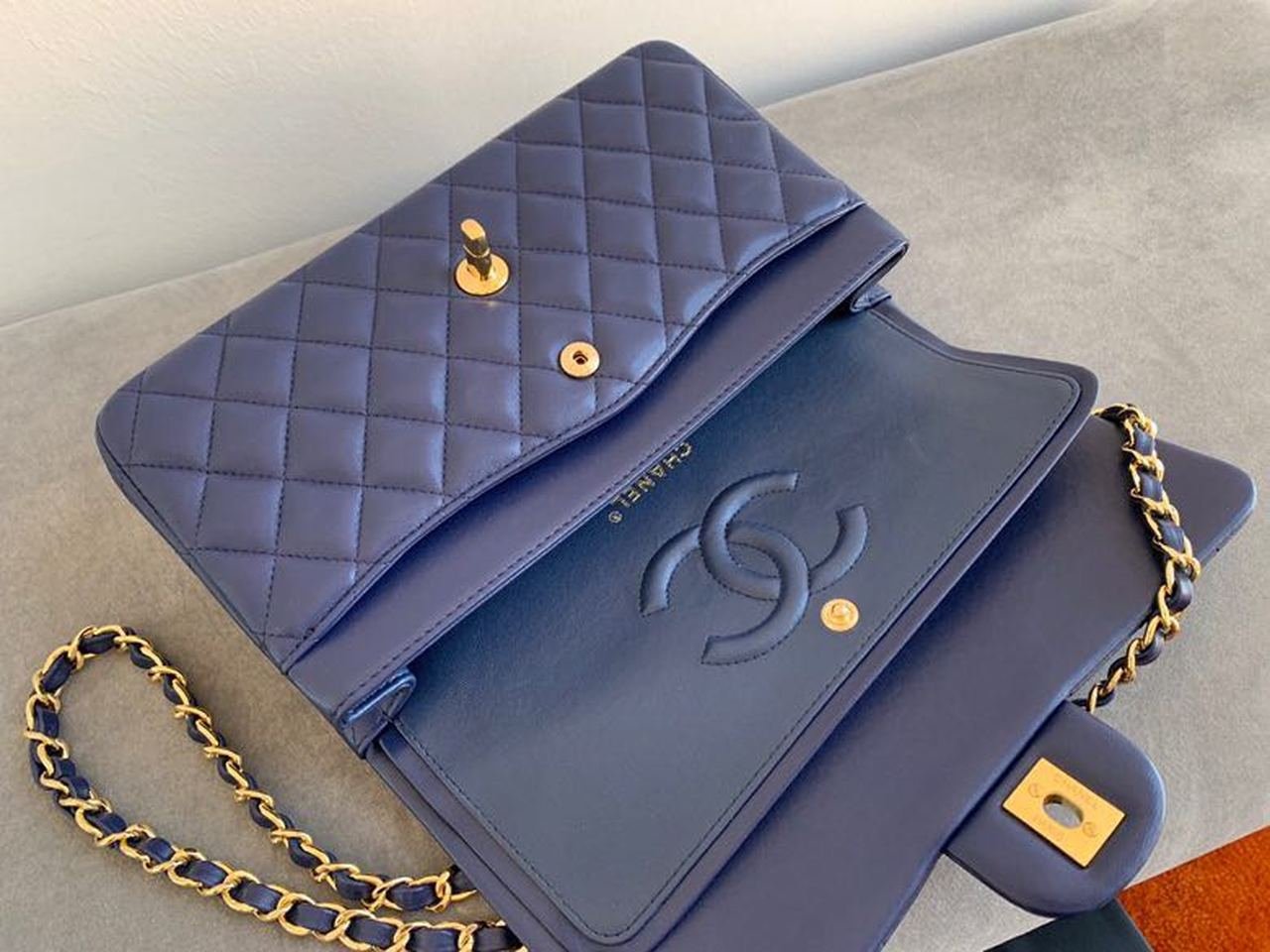 Chanel Classic Flap Bag 25cm Gold Hardware Lambskin Leather Spring/Summer Collection Navy Blue