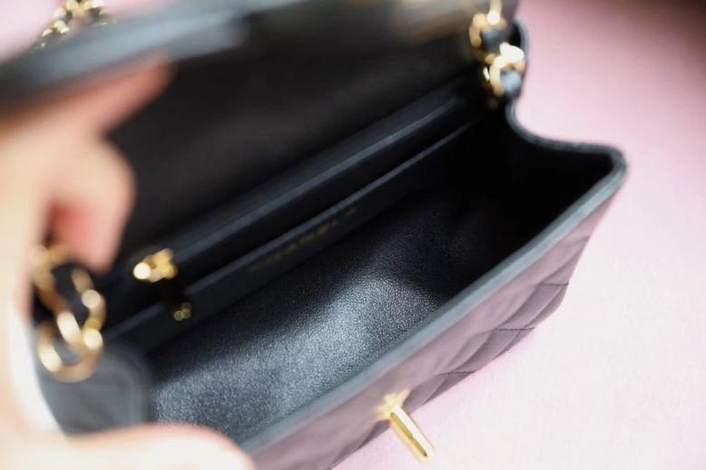 Chanel Classic Mini Flap Bag 18cm Gold Hardware Caviar Leather Spring/Summer Collection Black