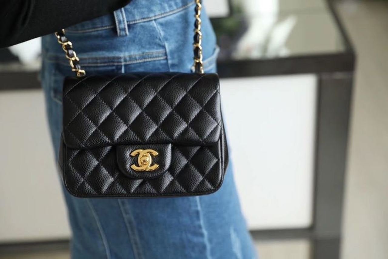 Chanel Classic Mini Flap Bag 18cm Gold Hardware Caviar Leather Spring/Summer Collection Black