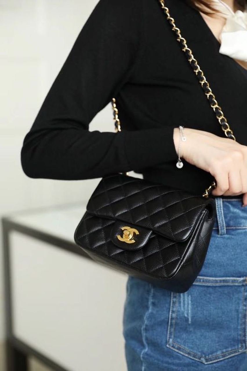 Chanel Classic Mini Flap Bag 18cm Gold Hardware Caviar Leather Spring/Summer Collection Black