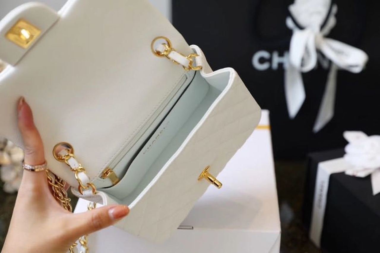 Chanel Classic Mini Flap Bag 17cm Gold Hardware Caviar Leather Spring/Summer Collection White