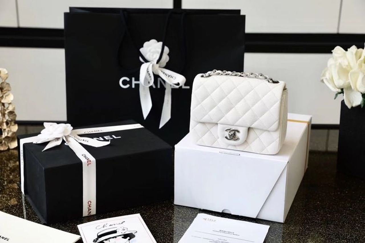 Chanel Classic Mini Flap Bag 17cm Silver Hardware Caviar Leather Spring/Summer Collection White