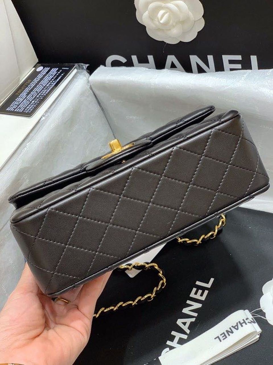 Chanel Classic Flap Bag 20cm Gold Hardware Lambskin Leather Spring/Summer Collection Black