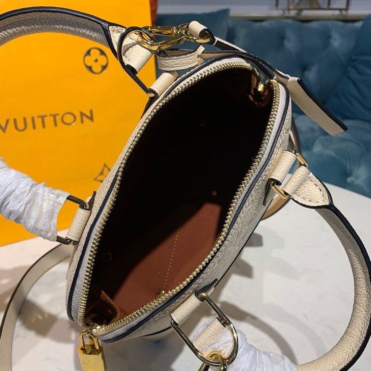 Louis Vuitton Neo Alma BB Bag 25cm Monogram Empreinte Canvas Spring/Summer Collection M44829, Creme