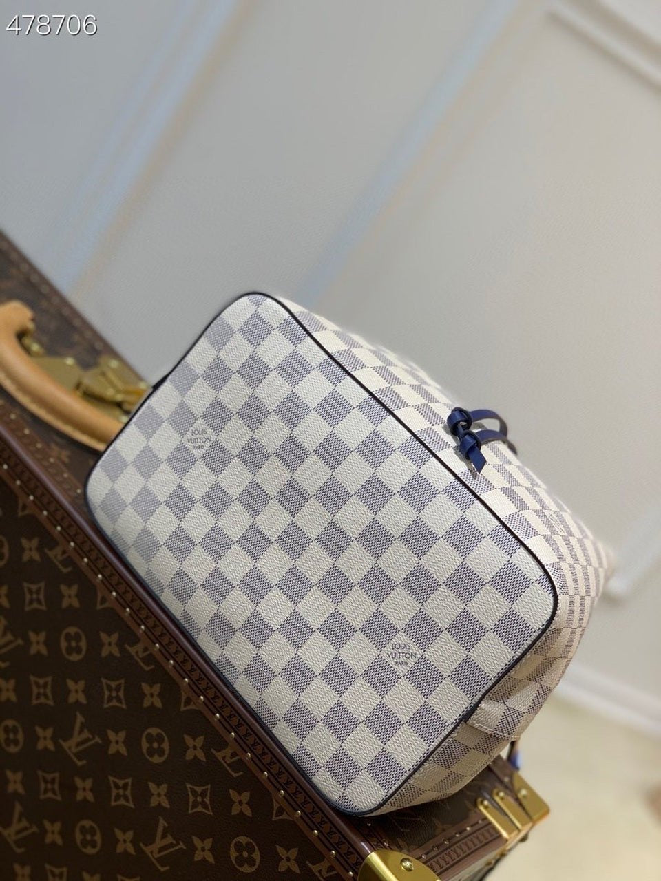 Louis Vuitton NeoNoe Bucket Bag MM Damier Azur Canvas Spring/Summer Collection N50042, Blue
