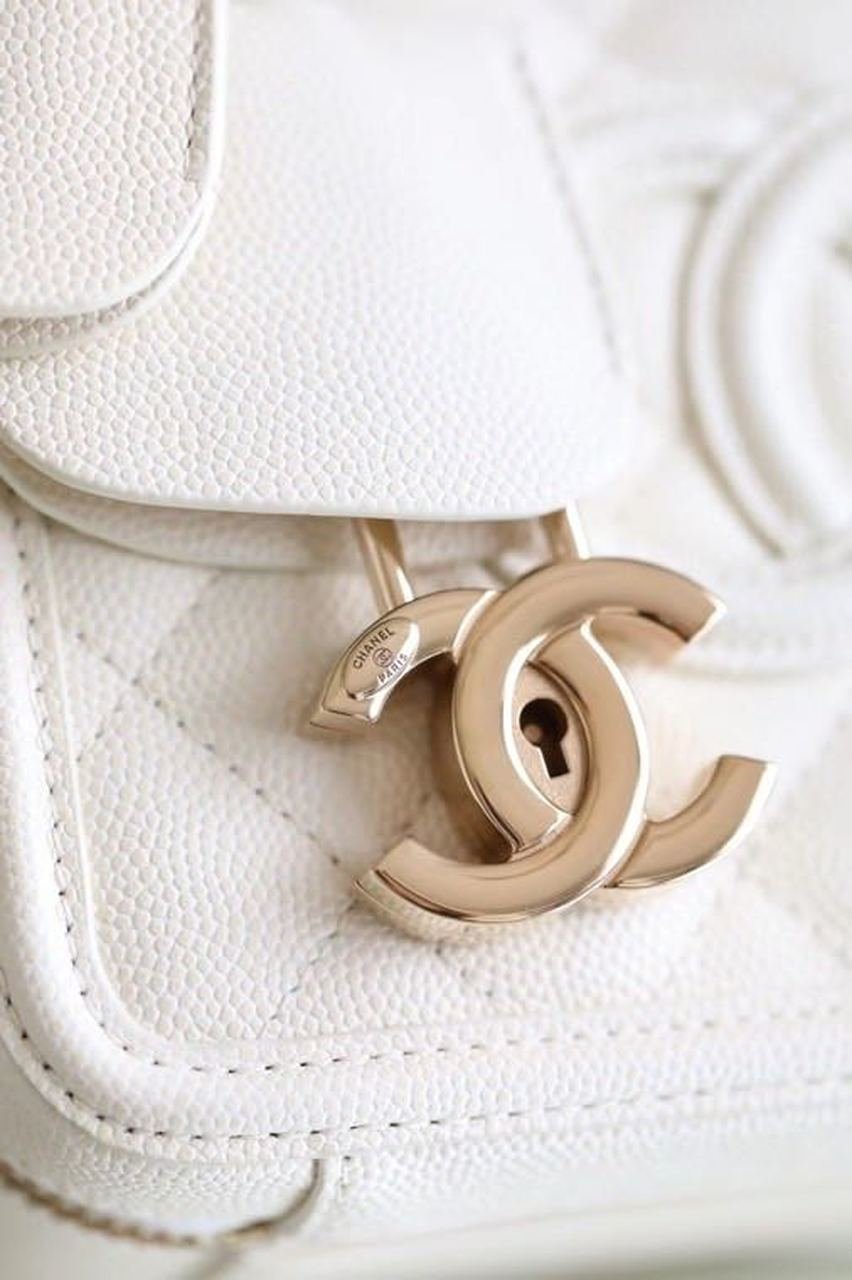 Chanel Vanity Case Bag 17cm Caviar Leather Gold Hardware Spring/Summer Collection White