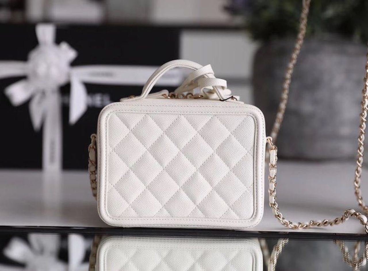 Chanel Vanity Case Bag 17cm Caviar Leather Gold Hardware Spring/Summer Collection White