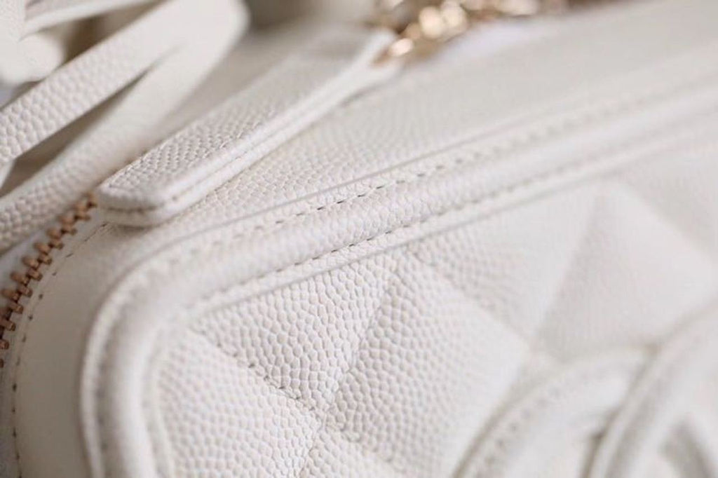 Chanel Vanity Case Bag 17cm Caviar Leather Gold Hardware Spring/Summer Collection White
