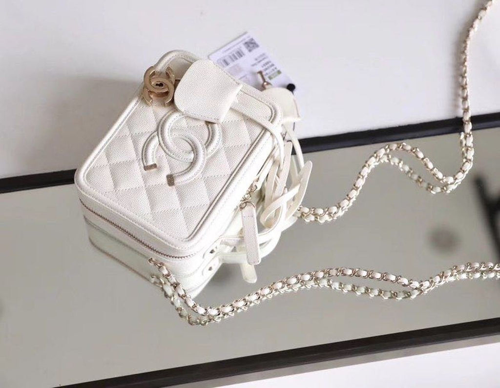 Chanel Vanity Case Bag 17cm Caviar Leather Gold Hardware Spring/Summer Collection White