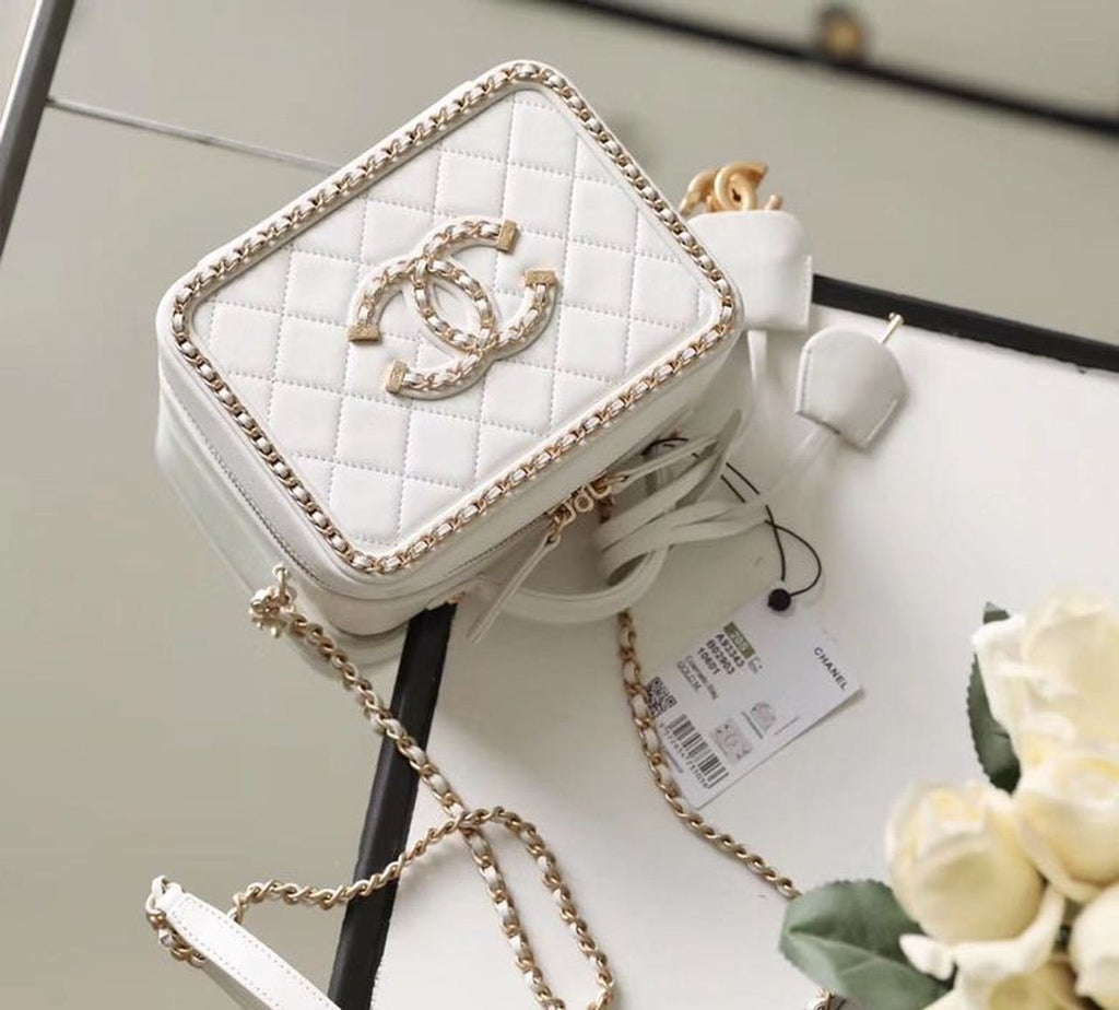 Chanel Chain Around CC Filigree Vanity Bag 18cm Caviar Leather Gold Hardware Spring/Summer Collection White